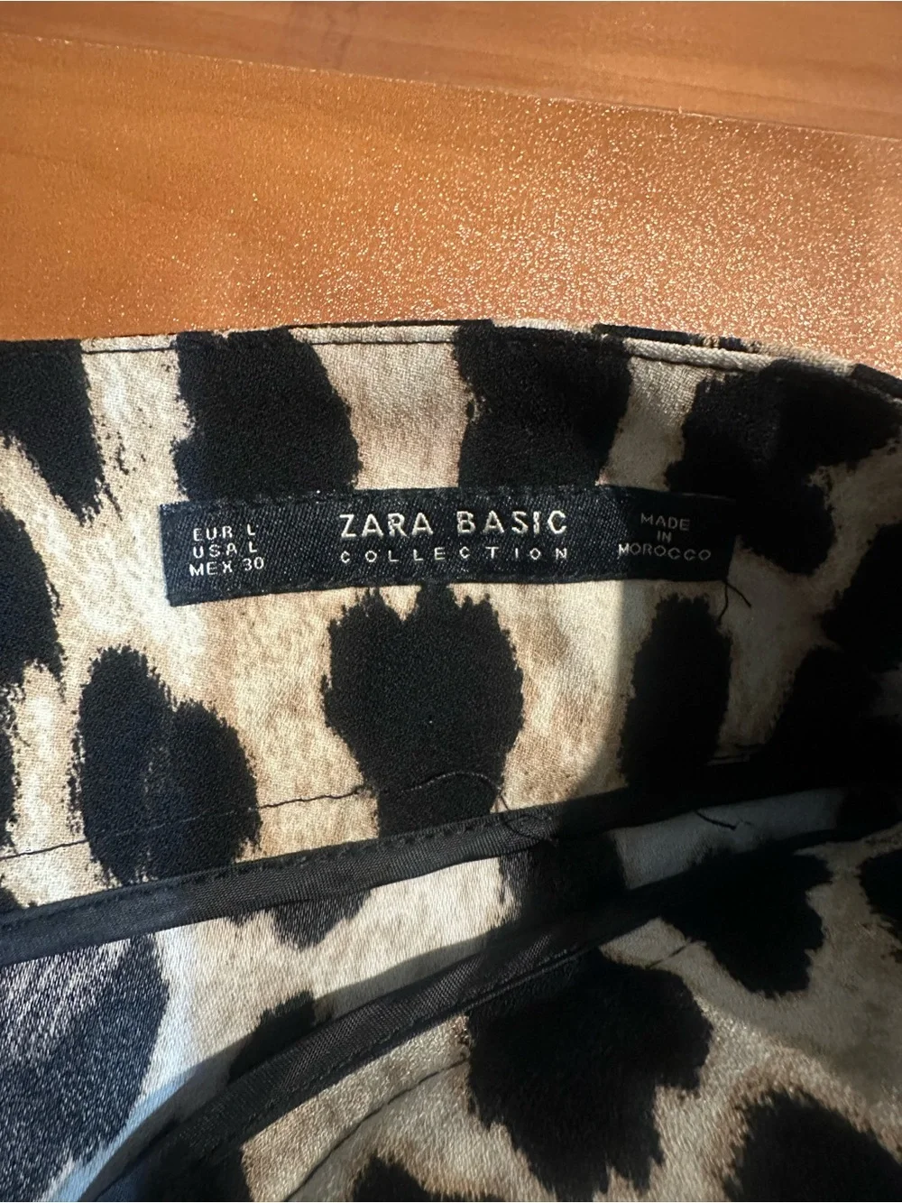 Zara Women’s Leopard Print Pleated Shorts Size L High Waist Flowy Animal Print